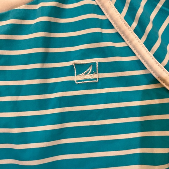 Sperry rash guard - Picture 2 of 5